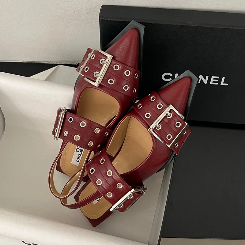 Sandali piatti di grandi dimensioni scarpe da donna fibbia in metallo primaverile calzature femminili eleganti scarpe a punta sandali moderni scarpe