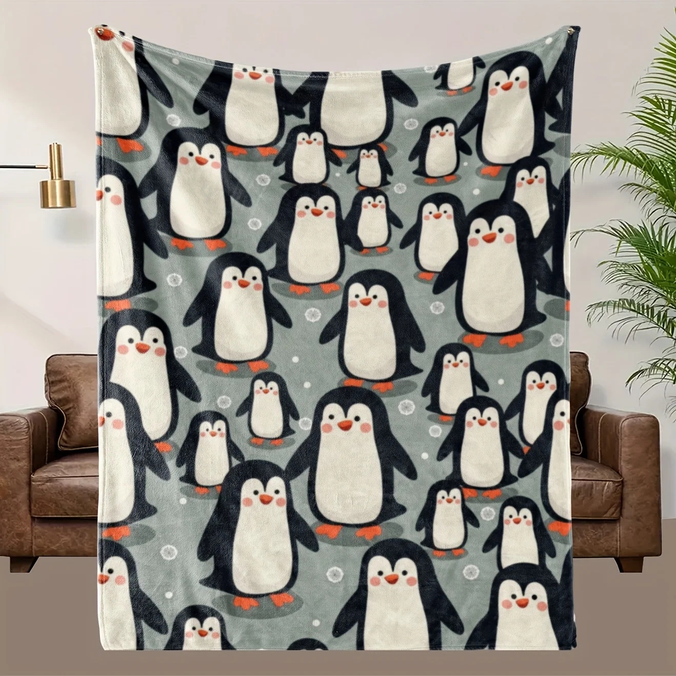 Koc z pingwinem - Miękki flanelowy pled na każdą porę roku / narzuta na łóżko / narzuta na kanapę - Uroczy wzór pingwina w kolorach szary / pomarańczowy / biały / czarny / -