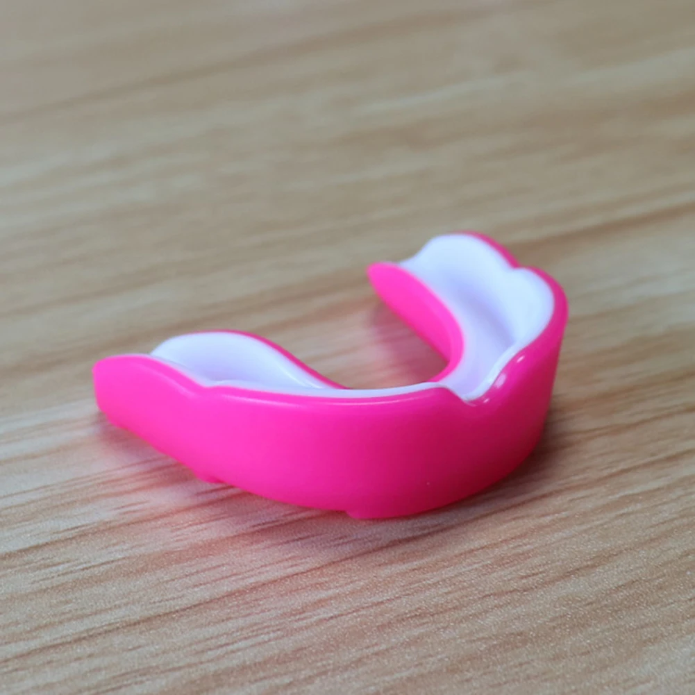 ที่ครอบฟัน 4 ชิ้น สำหรับศิลปะการต่อสู้แบบผสมผสาน (MMA) กีฬาต่อสู้ ฟุตบอล มวยปล้ำ ฮอกกี้ ลาครอส มวย