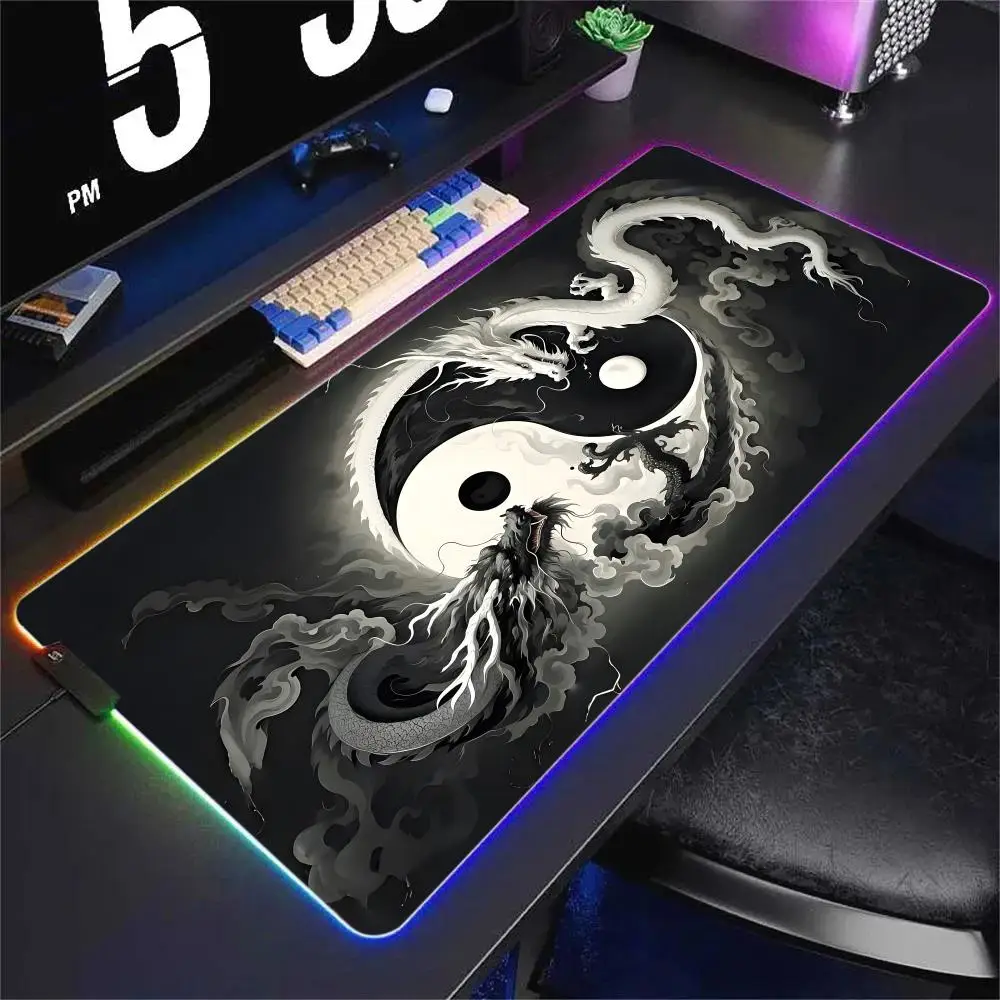 

Черно-белый коврик для мыши с драконом, коврики для мыши с RGB-подсветкой, длинные коврики для клавиатуры, аксессуары для офисного компьютера, светодиодные противоскользящие коврики для игрового стола