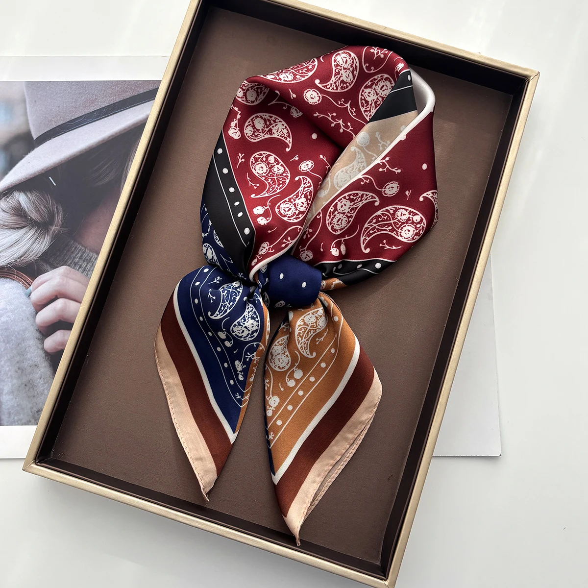 

Квадратный платок с принтом пейсли для женщин, стильные платки из искусственного шелка, банданы, роскошный хиджаб, элегантная шаль, накидка