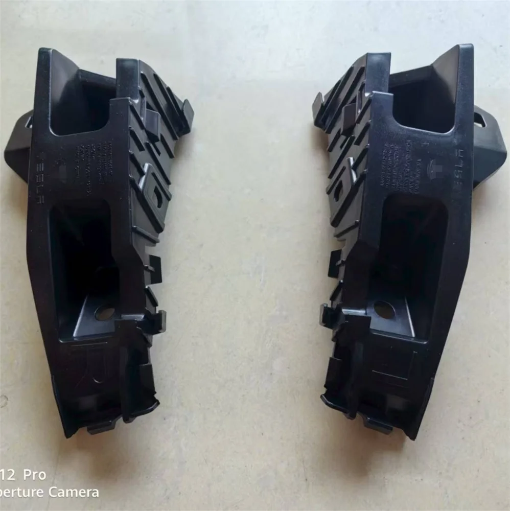 Suitable for Tesla's updated model 3 taillight bracket left side 1755642-00-E 1757090-00-D right side 1755643-00-E 1757100-00-D