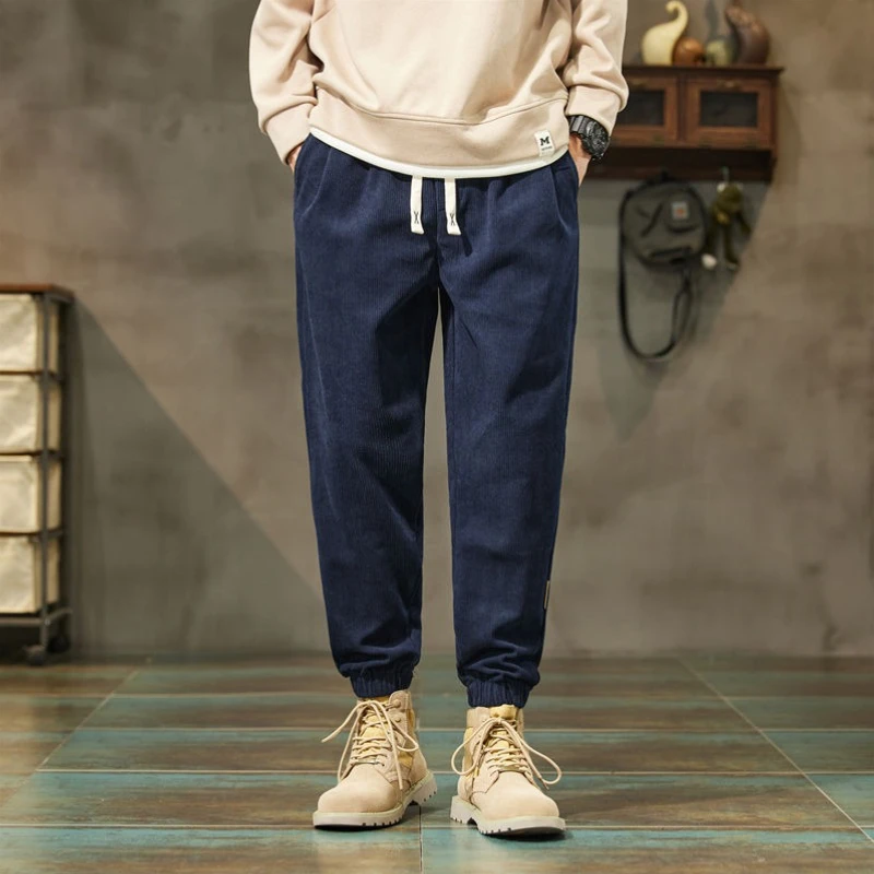 Pantaloni della tuta da uomo con tasche Pantaloni di velluto a coste per giovani studenti Pantaloni sportivi da uomo eleganti Y2k coreani casual di alta qualità