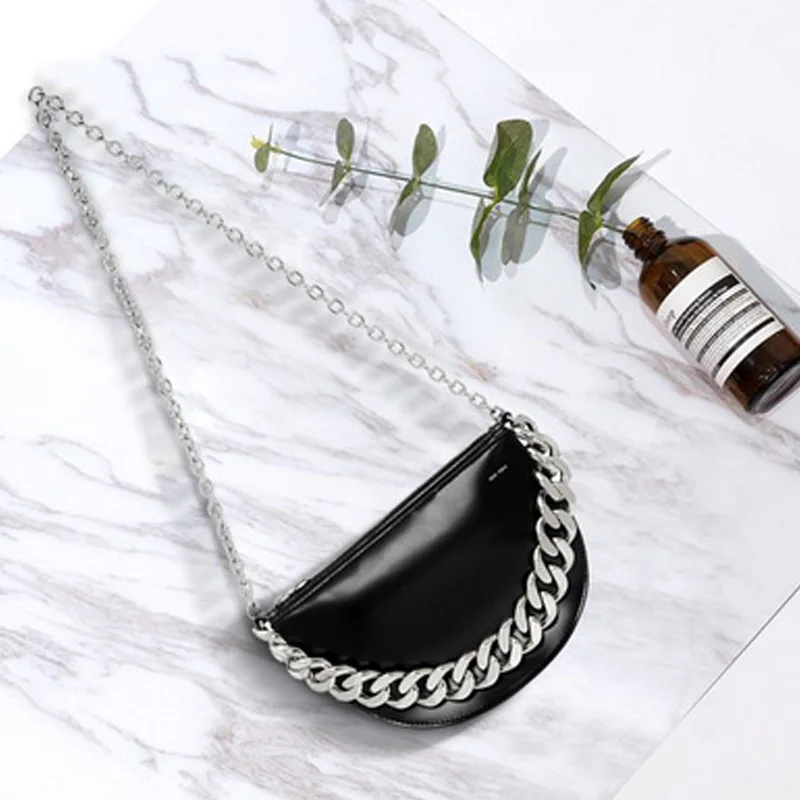 

Temperament Simple Black Handbag Luxury Fashion Women's Bag 2023 Advanced Retro Half Round Chain One Shoulder Crossbody Bags