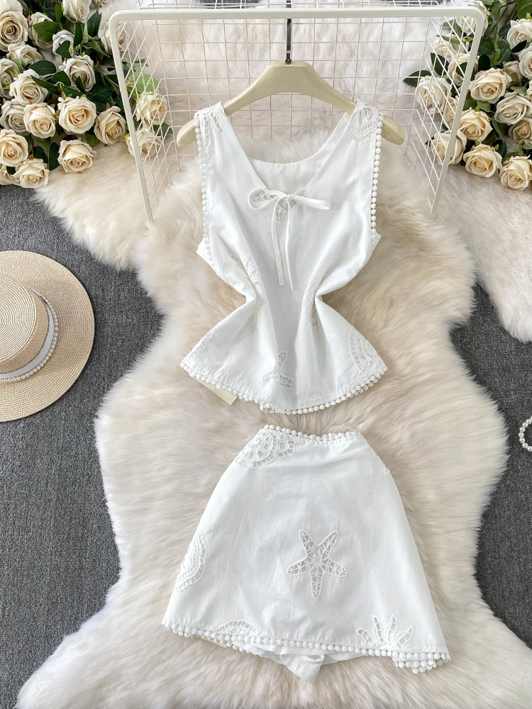 

Новый праздничный комплект 2026: Милый женский кружевной топ с бантом и V-образным вырезом, а также облегающая юбка с высокой талией