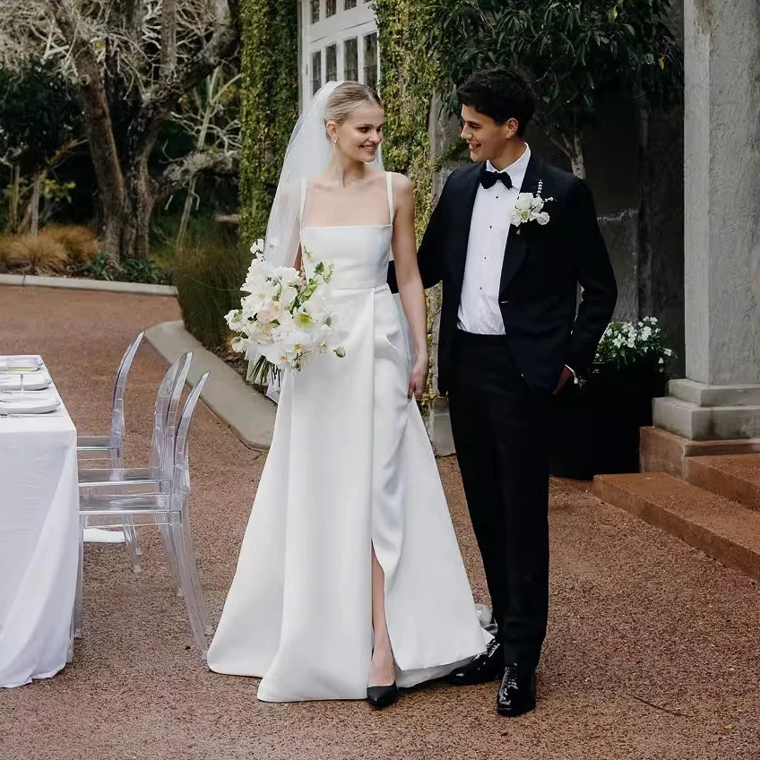 Vestido de novia de satén suave sin mangas, vestido de novia elegante, línea A, Vintage, tren de barrido, flor, abertura lateral, talla grande