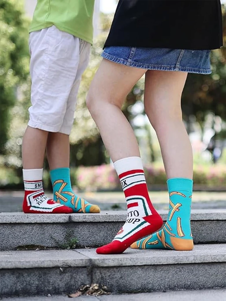 Lustige Socken mit Tomaten-Ketchup- und Pommes-Frites-Motiv, Baumwollsocken im AB-Stil, mittelhohe Socken mit Lebensmittelmotiven, kreative, abstrakte, originelle Paar-Socken. – Detail 3