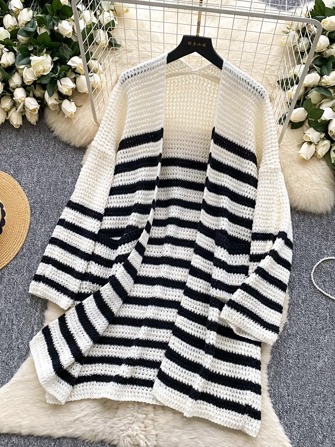 كارديجان نسائي مفتوح بنمط كوري مخطط، تصميم فضفاض متعدد الاستخدامات، ملابس خارجية عصرية متوسطة الطول