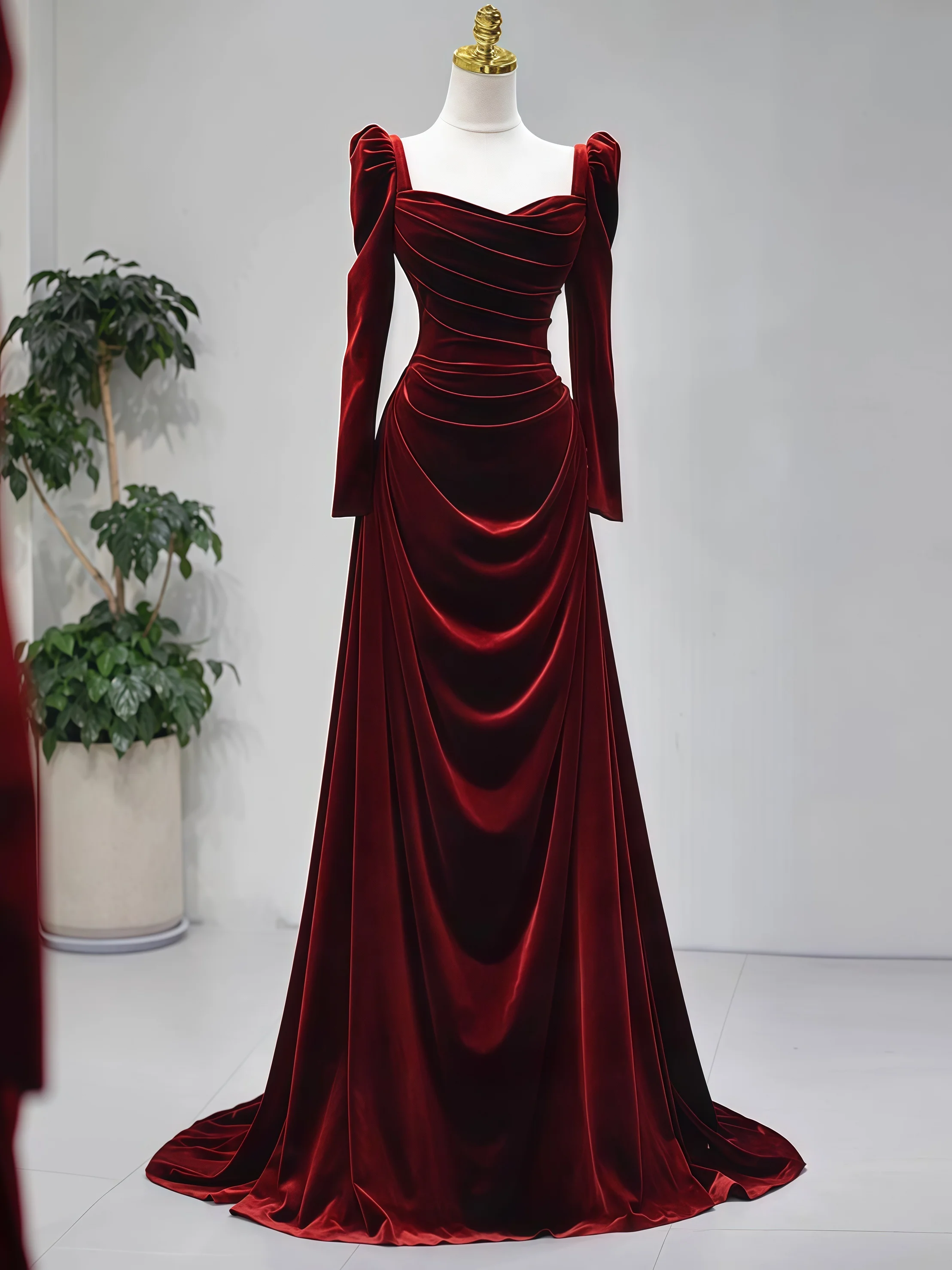 

Vintage Burgundy Evening Dress Mermaid Sweetheart Neckline Long Sleeve Slim Velvet Formal Occasion Celebrity Prom Dress