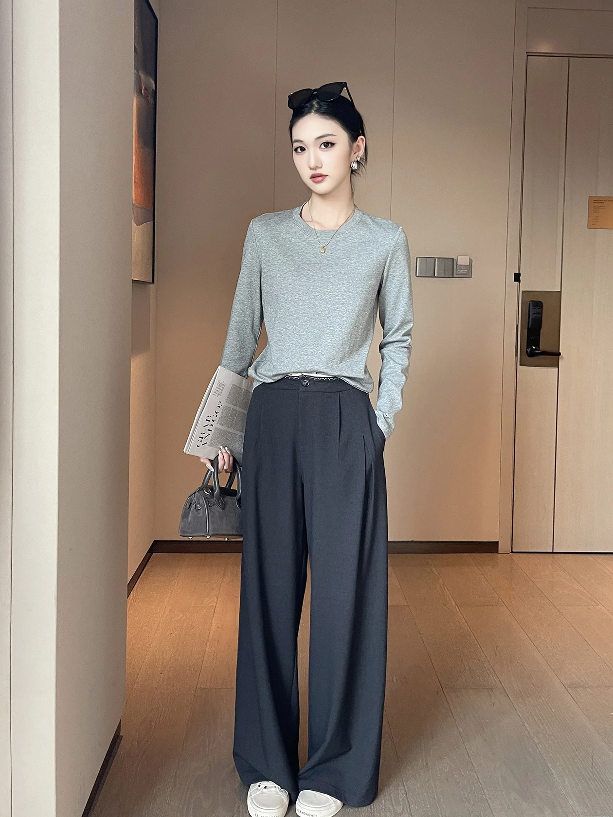 Pantaloni da Completo a Vita Alta da Donna, Nuova Collezione Primavera 2026, Eleganti e Semplici, Morbidi e Fluidi, a Gamba Dritta, Lunghi, per il Lavoro