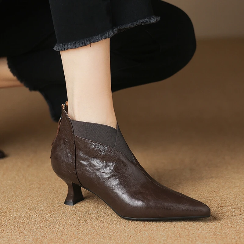 NEW Autumn Women Boots Genuine Leather Shoes for Women Pointed Toe Kitten Heel Shoes zip Ankle Boots Elegant Black Modern Boots