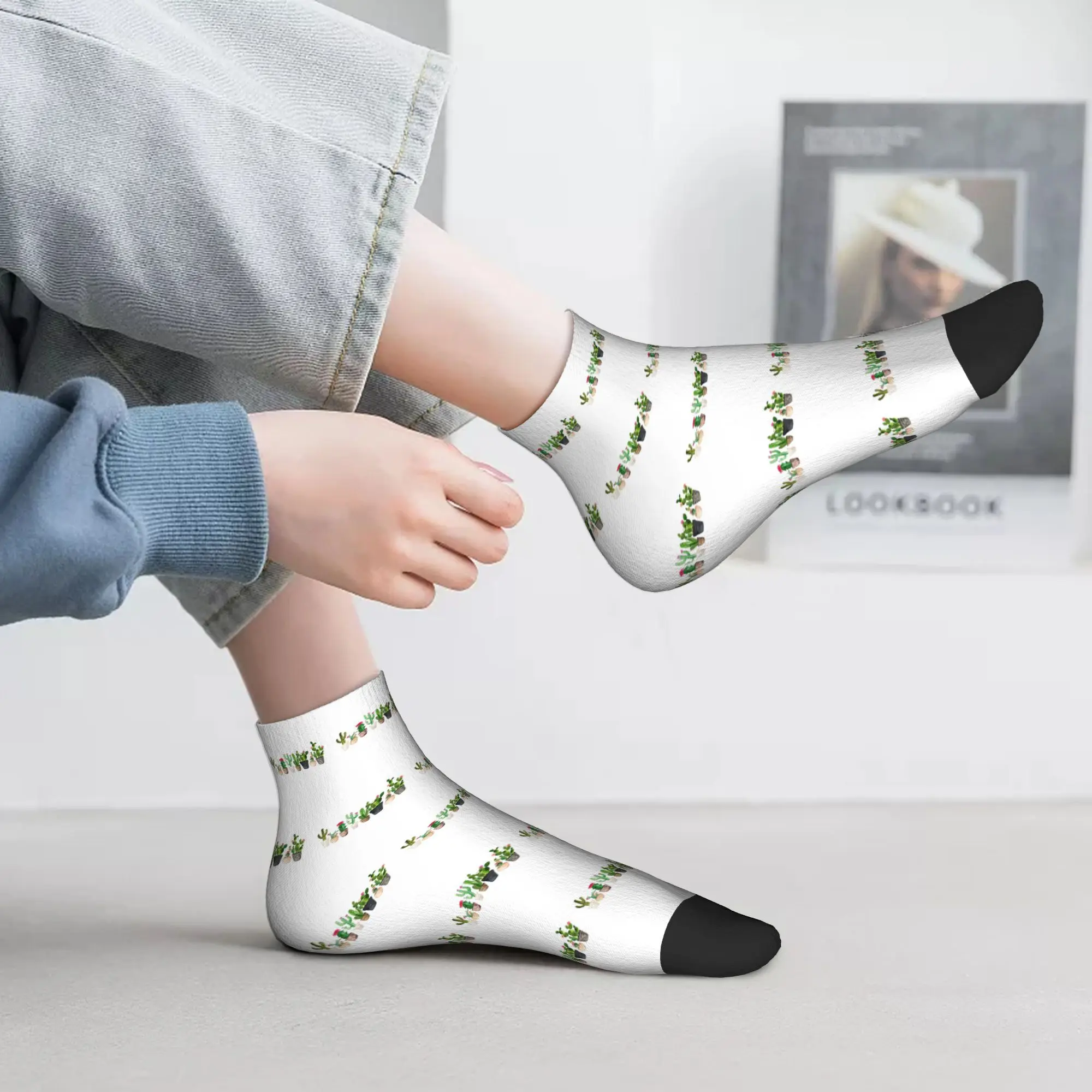 

All Seasons Cactus Socks Harajuku Sweat Absorbing Sport Middle Tube Socks Soft Hip Hop Stockings for Men Women Gifts