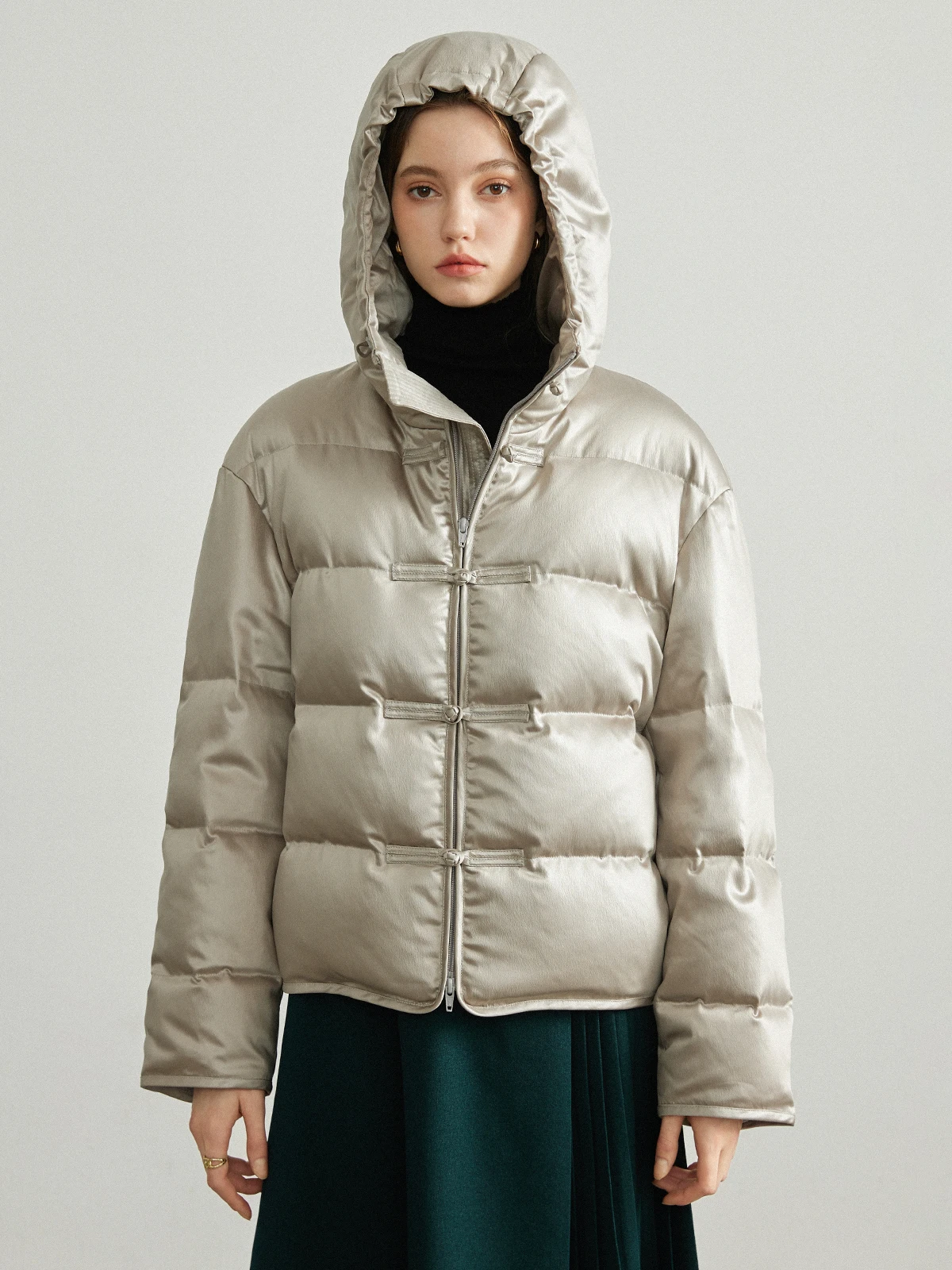 

Зимняя новинка 2025: Женское утепленное пуховое пальто Reatic с капюшоном, на пуговицах, с длинными рукавами, на молнии, 90% пуха, в китайском стиле