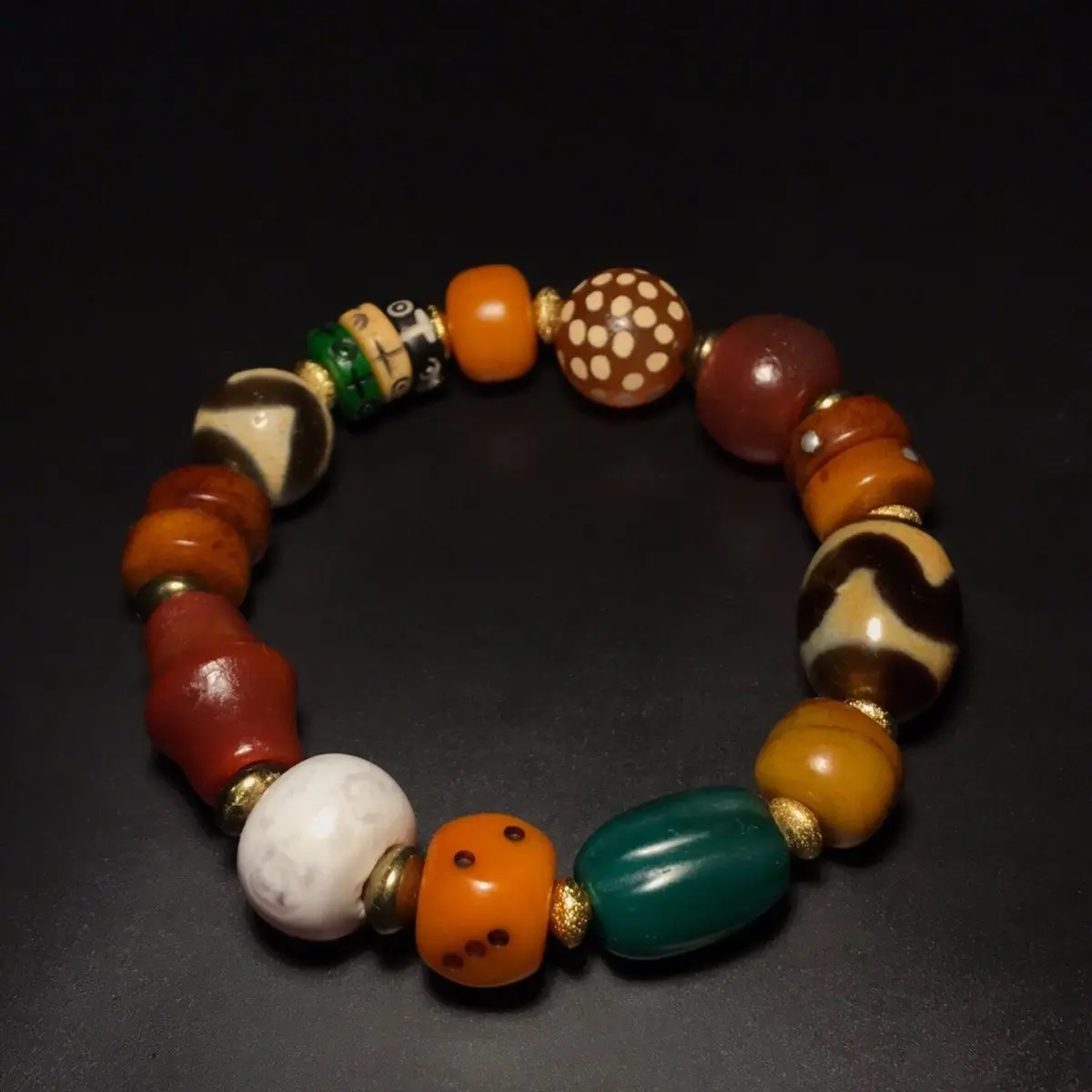 High oil-coated pulp weathered old agate, old dzi beads Duobao bracelet size: 14mm 19mm