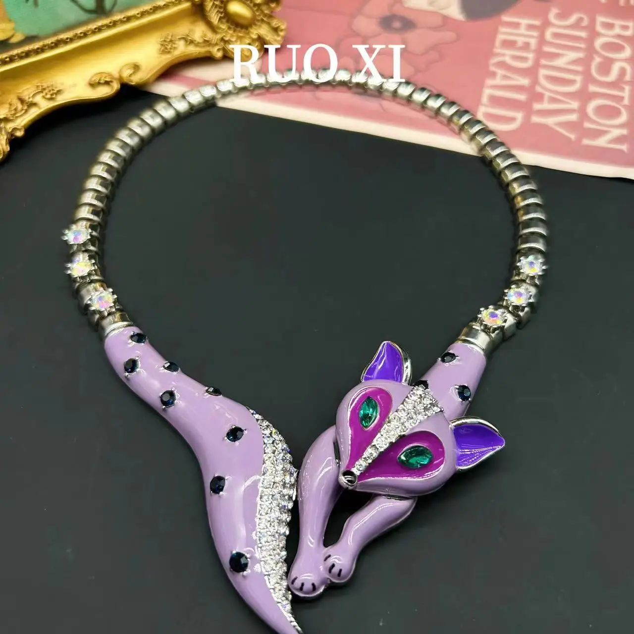 

Vintage Western Heavy Industry Purple Enamel Cute Fox Rhinestone Full Diamond Light Luxury