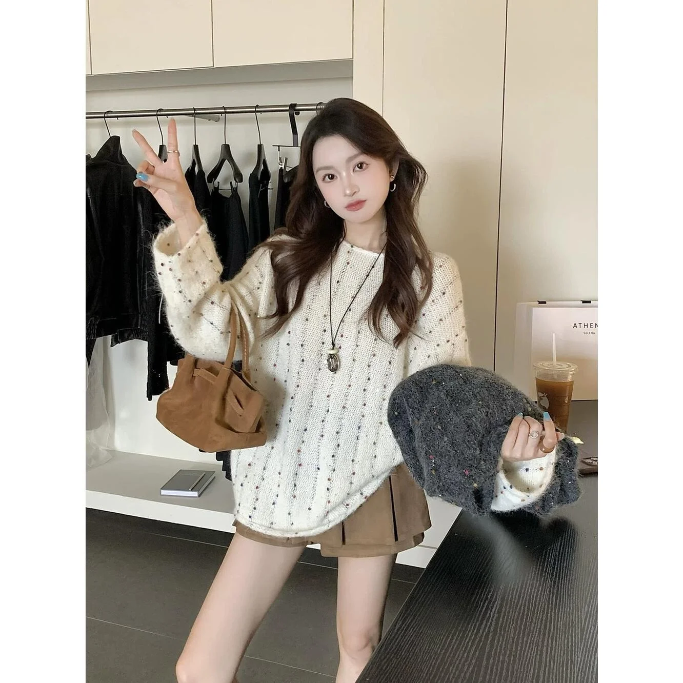 

Свободный крой с эффектом похудения, длинный вязаный свитер с бусинами, универсальный повседневный корейский ленивый круглый топ для женщин