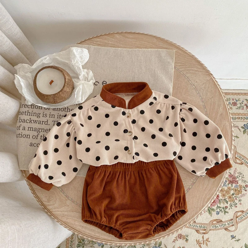 

Spring new baby clothing, 0-3 year old boys and girls dot printed long sleeved cardigan jacket+short pants two-piece set