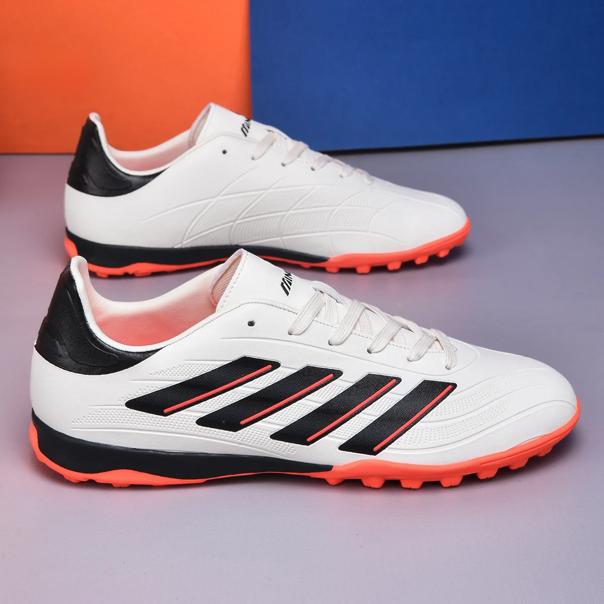 

New Men's Football Boots Non-Slip Futsal Soccer Shoes Cleats Training TF Top Quality Sneakers Match Drop Shipping Unisex Adult