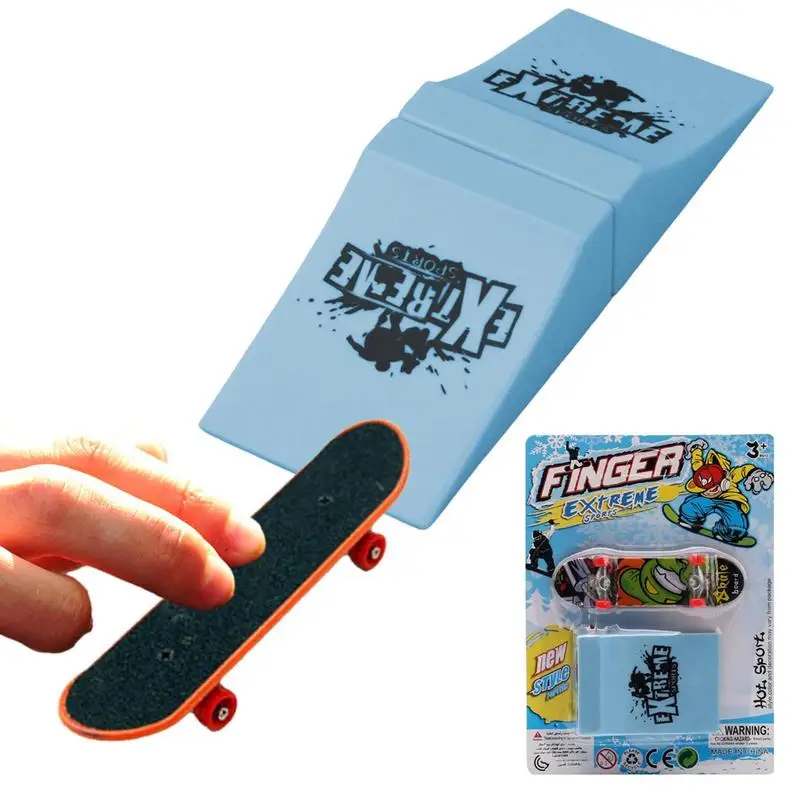 Set di rampe per Skateboard con dita Mini Kit di Skateboard per dita giocattoli creativi per dita, inclusi tavole per dita e accessori per bambini