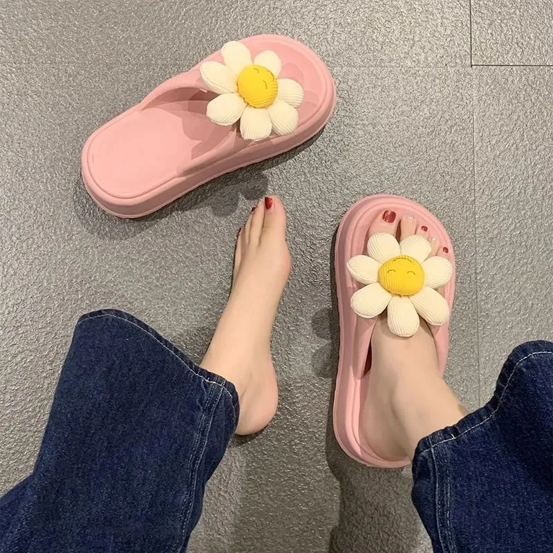 7cm Thick Bottom Summer New Women\'s Herringbone Slippers High Soft Bottom Anti-skid Beach Shoes Lovely Big Flower Home Slippers