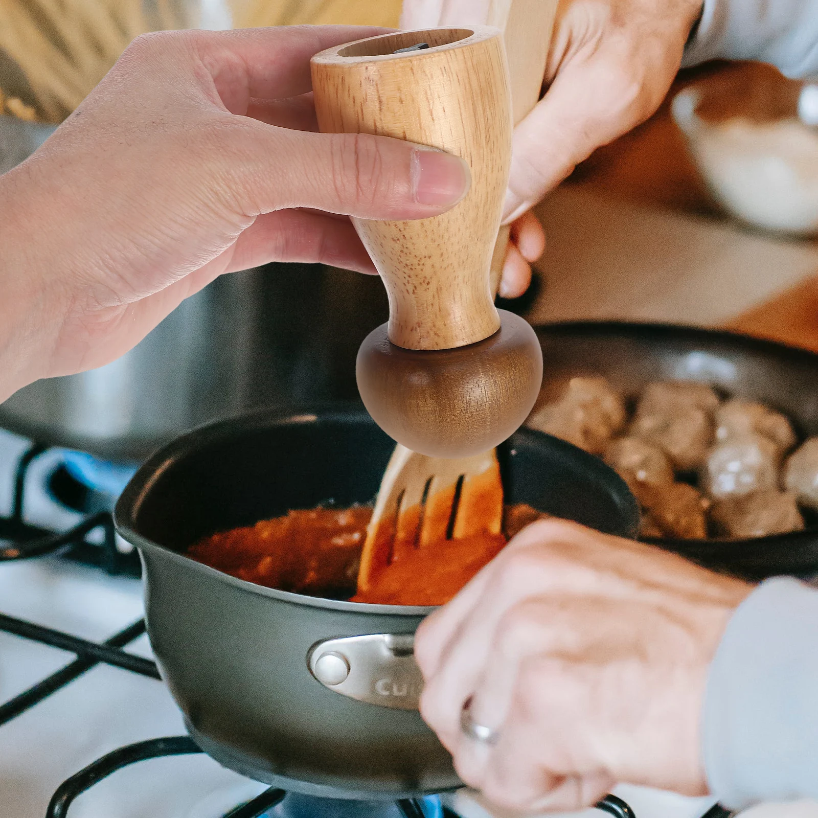 

1Set Wooden Handheld Pepper Grinder Manual Salt Refillable Kitchen Pepper Mill Portable Seasoning Tool for Cooking Barbecue