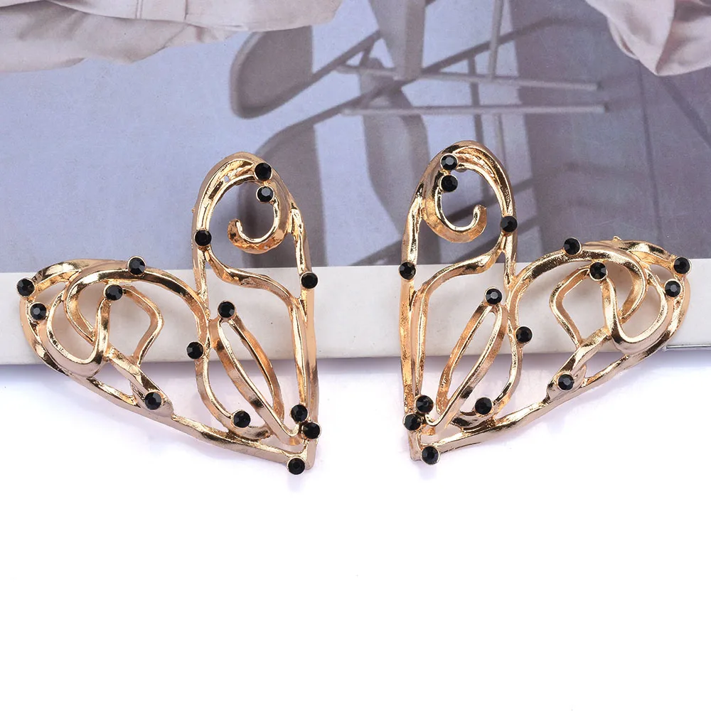 2025 New Golden Textured Hollow Heart Shapeต่างหูโลหะRhinestonesสีดําผู้หญิงRetro Punkต่างหูเครื่องประดับ