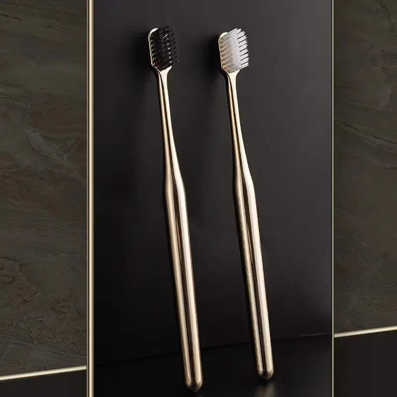 

1/4/6pcs Luxury Soft Toothbrush For Adults, Gold And Silver Oral Brush, Elegant And Gentle Toothbrush, Wholesale Drop Shipping