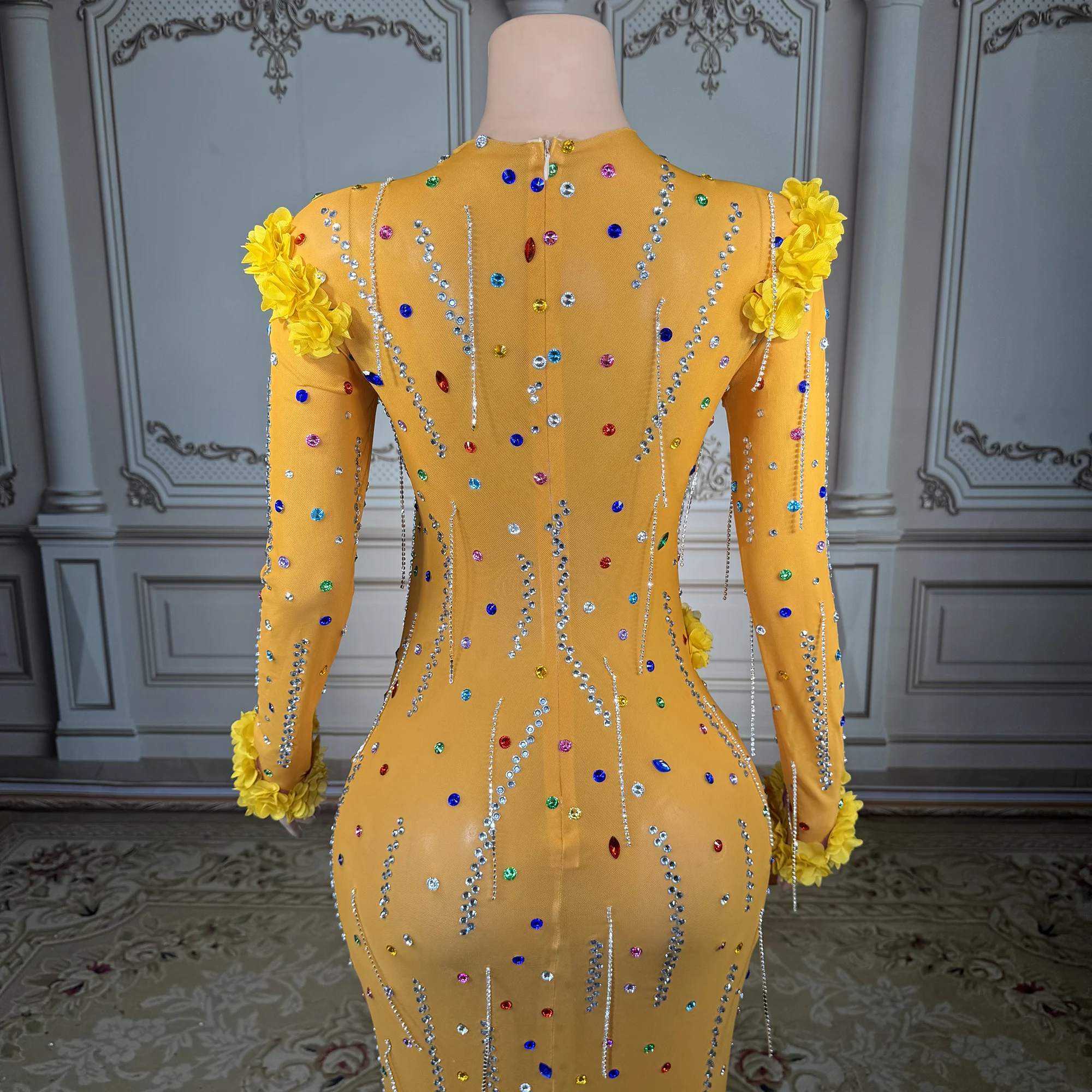 ชุดเดรสงานเลี้ยงหรูหราประดับคริสตัลสีทองระยิบระยับ แบรนด์ ZD Fashon แขนยาว ซิปเปิดด้านหลัง