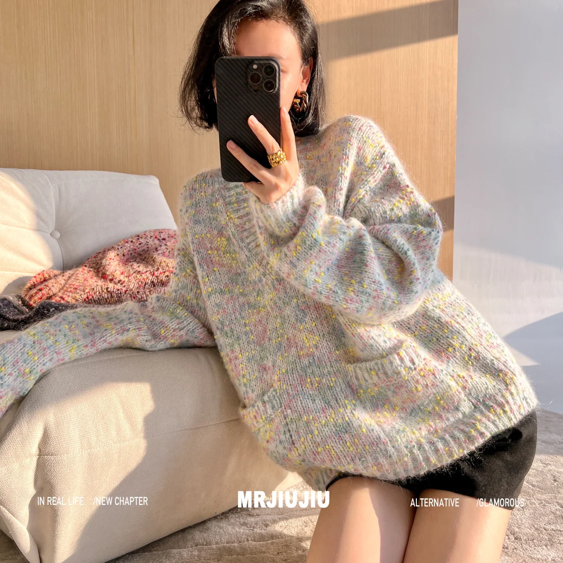 2024 Early Spring Gentle Outfit Chic and Beautiful Tea Tea Tea Atmosphere Knitted Top Women's Fashion V-neck Color Sweater