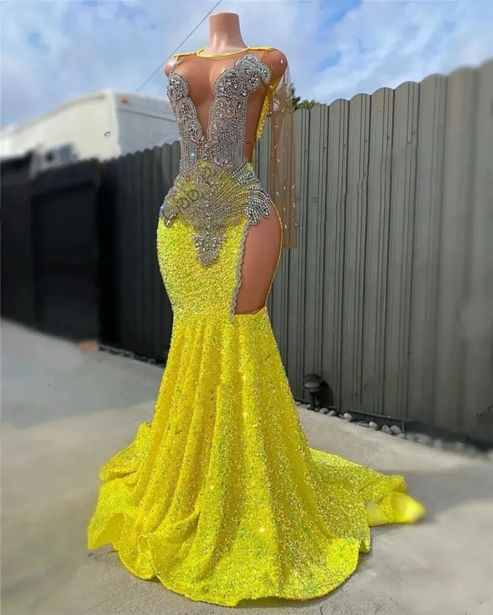 

Yellow One Shoulder Sleeve Mermaid Prom Dress 2025 Elegant Crystal Beaded See Through Mesh Black Girls Wedding DressesCustomised