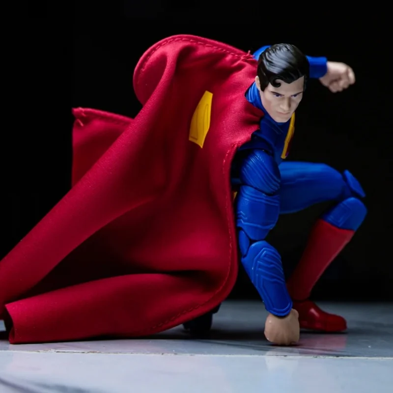 Disponibile Originale Blokees Supeman Action Figure Dc Toy Classe Classica 2025 David Modello di Montaggio Kit Bambola Ragazzi Regalo di Halloween