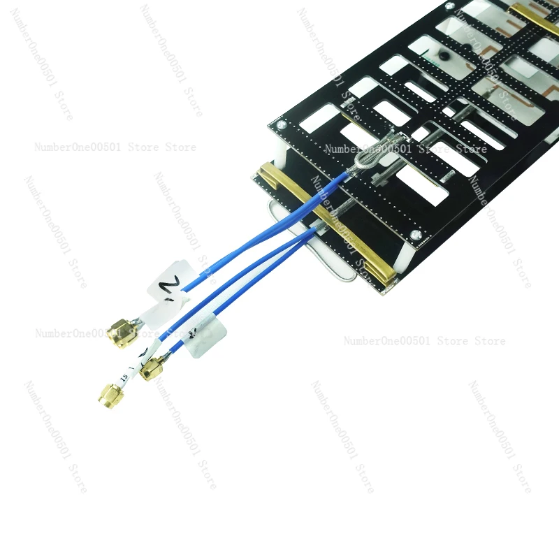 Quad Band PCB RF Antenna 18dBi Polarized Board Circuit Board Directional Antenna