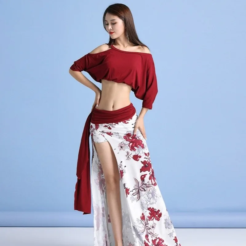 Aangepaste buikdanskostuums dames nieuwe sexy bedrukte split oefenprestatiekostuum oosterse dansset