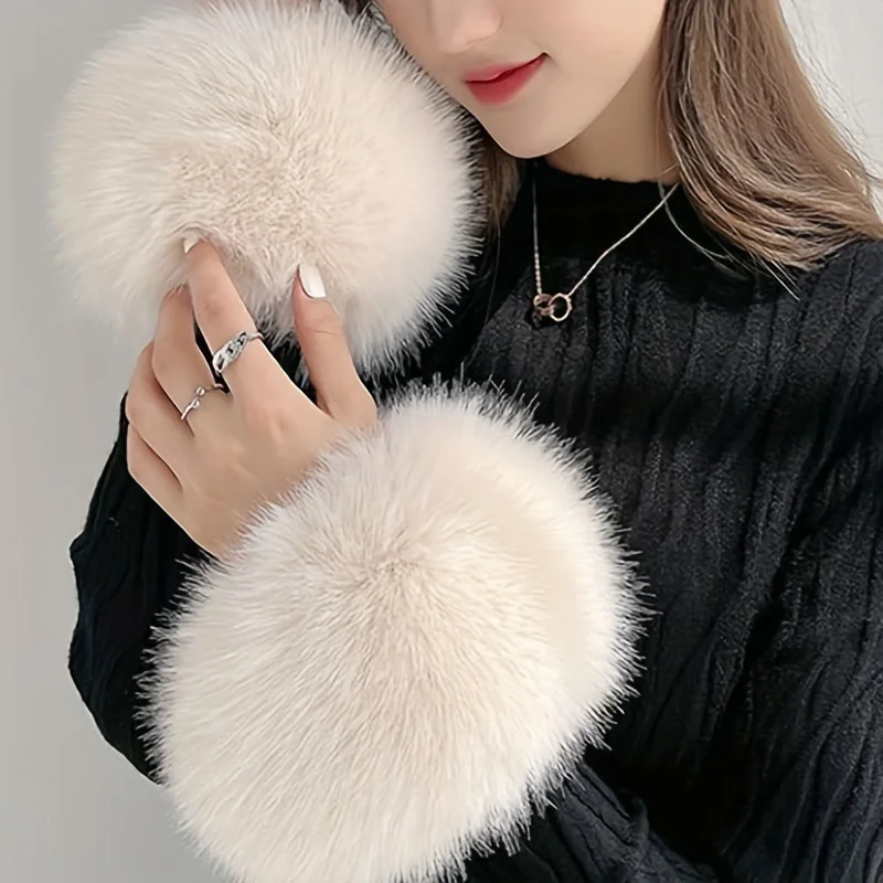 

Elegant and soft artificial fur cuffs, elastic wrist warmers for autumn and winter cold protection, decorative wrist cuffs