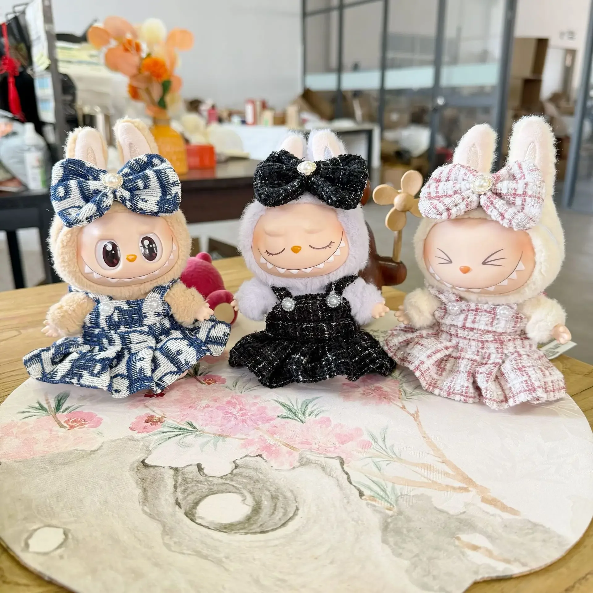 

2Pcs Dress Doll Clothes Outfit Accessories Blue flower sea strap dress for Labubu Doll Idol V1 V2 Black Skirt Clothing Gift