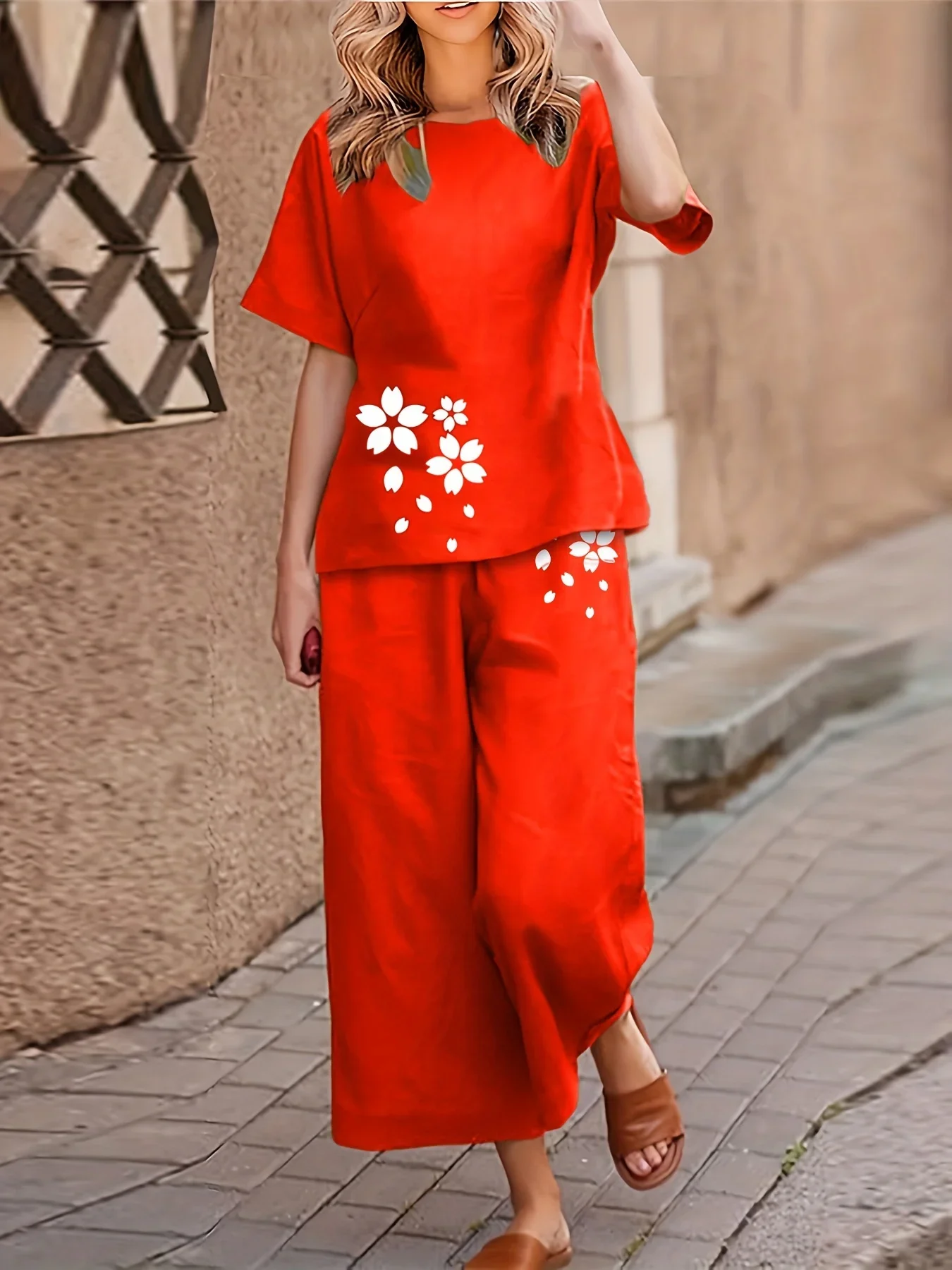 Dandelion Print Loose Fit Pajama Set, Casual Short Sleeve Round Neck Top & Wide Leg Cropped Pants, Women's Sleepwear