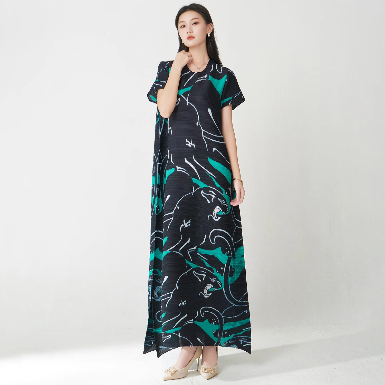 فستان مياكي مُعاد تحديده من Elegance فستان صيفي فضفاض مقاس كبير فستان نسائي مطبوع على الموضة من المصنع