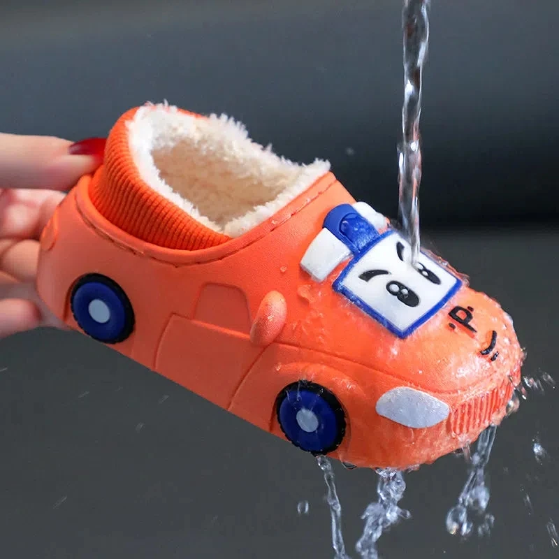 Chaussures d\'intérieur pour enfants, pantoufles de voiture, design de dessin animé, chaudes, hiver