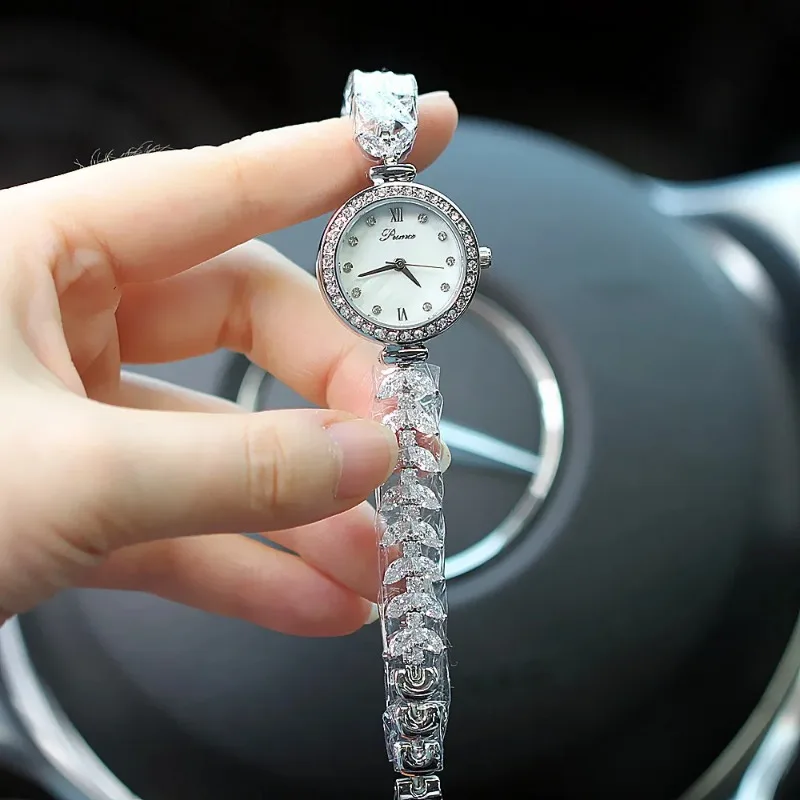 Luxury Fashion Mermaid Bone Quartz Diamond Ladies Watch for Women Watches Women Simple Waterproof Clock Bracelet Chains Reloj