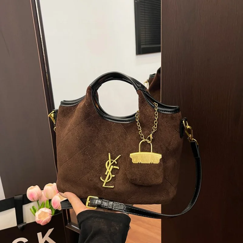 

Stylish Designer Leather Tote Bag For Women Shoulder Carry Elegant Classic Luxury Handbag Popular Among Ladies