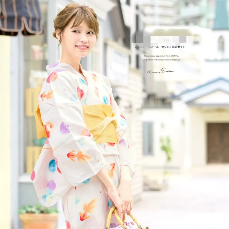 

Japanese Kimono Bathrobe Female Polyester Not Wrinkle Travel Photo Goldfish Handle