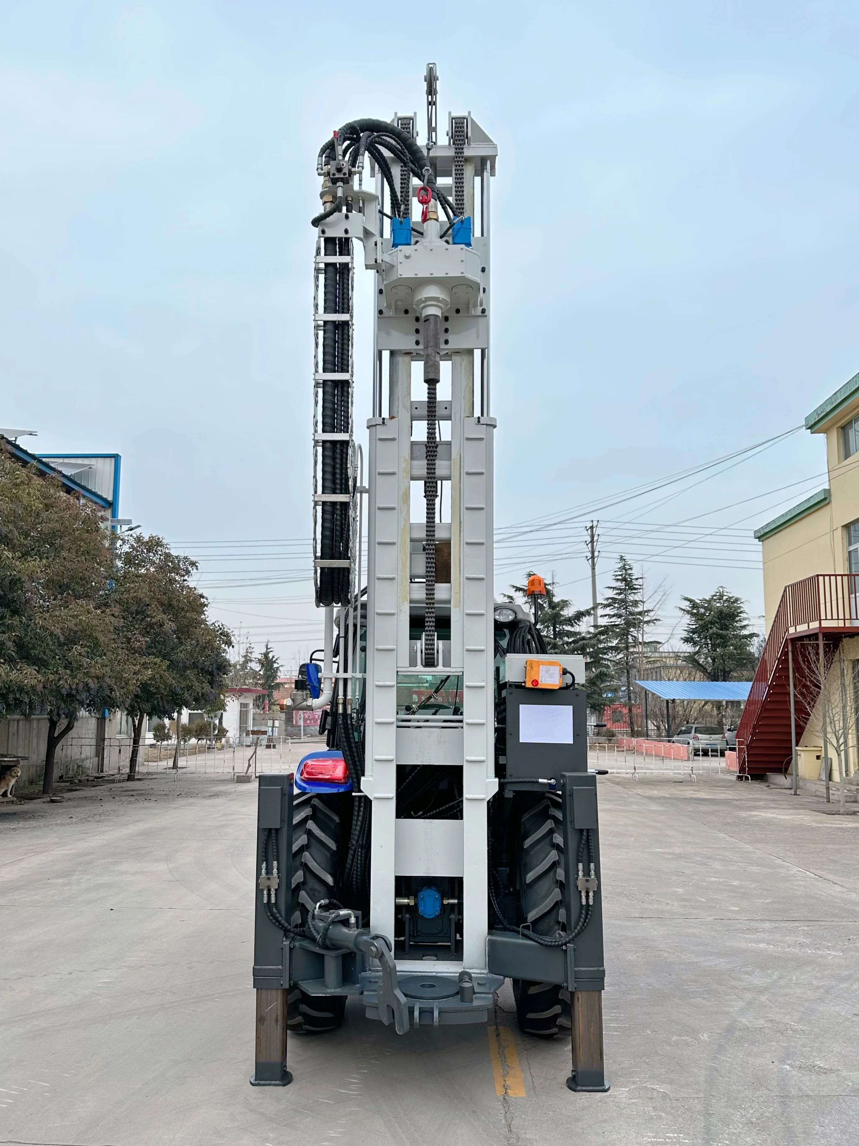 맞춤형 200m 300m 완전 유압식 고품질 트랙터 장착형 휴대용 소형 수중 시추기