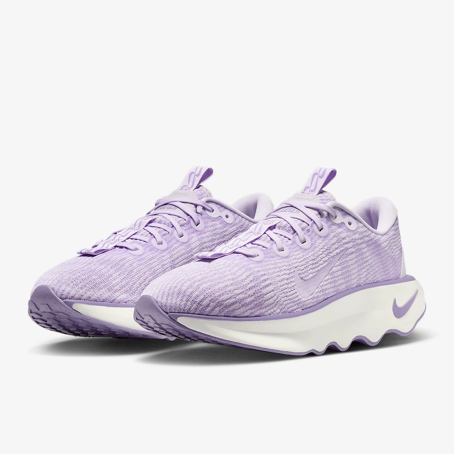 

Оригинальные женские кроссовки Nike Motva на прочной дышащей платформе с мягкой подкладкой DV1238-502