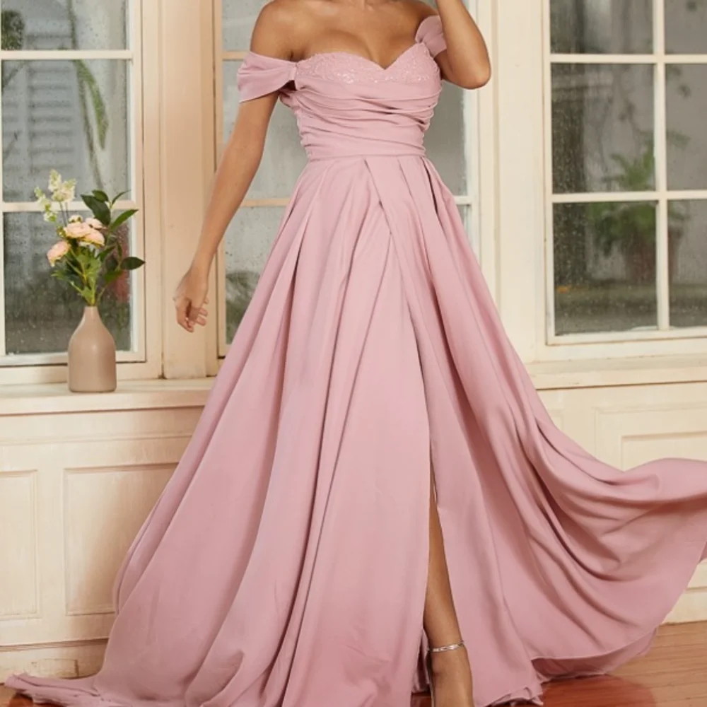 

Elegant Long Off the Shoulder Pink Spandex Evening Dresses Short Sleeves with Slit A Line Floor Length Vestidos Para Mujer