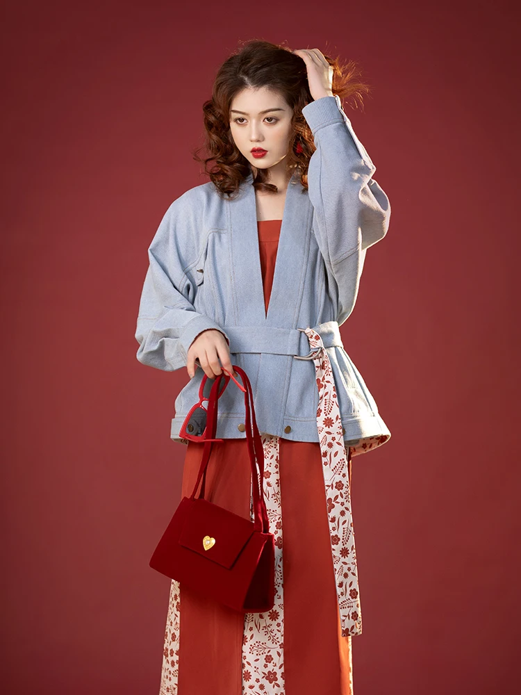 

Оригинальная джинсовая футболка Hanfu Sle с принтом, плиссированная юбка с цветочным узором в виде самолета Све, полиэфирная ткань, эксклюзивная онлайн-футболка