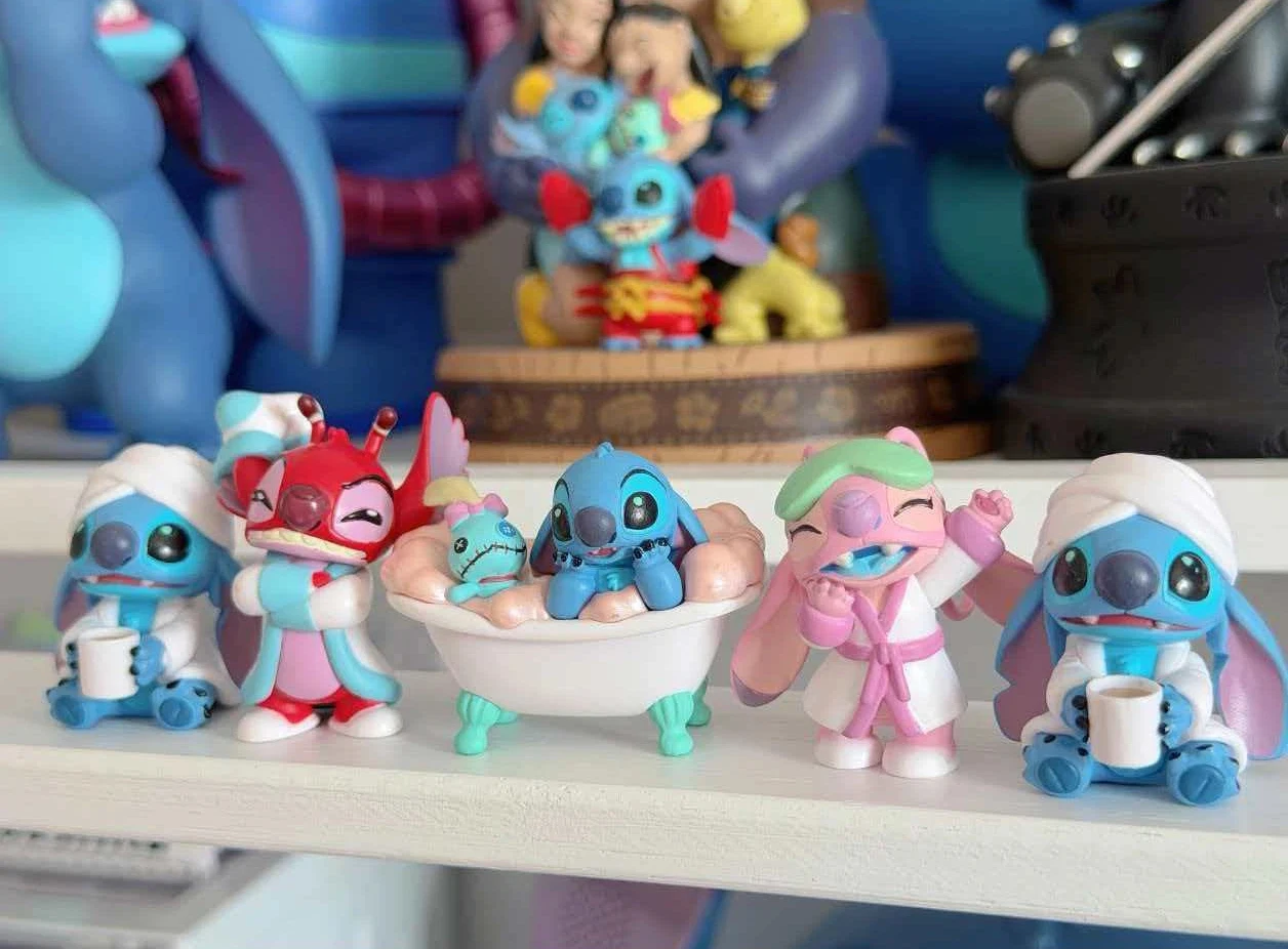 

Stitch Nighttime Bath Relax Time Series Blind Box Kawaii Action Figure Room Decoration Cartoon Toy Model Surprise Holiday Gift