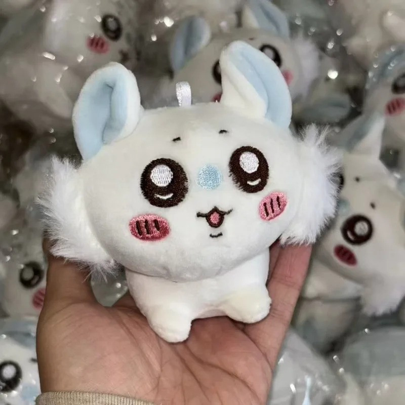 

The Decorative Squatting Pose of The Big-eyed Momonga Cartoon Schoolbag. Momonga's Cute Little Decorations Inside The Car.