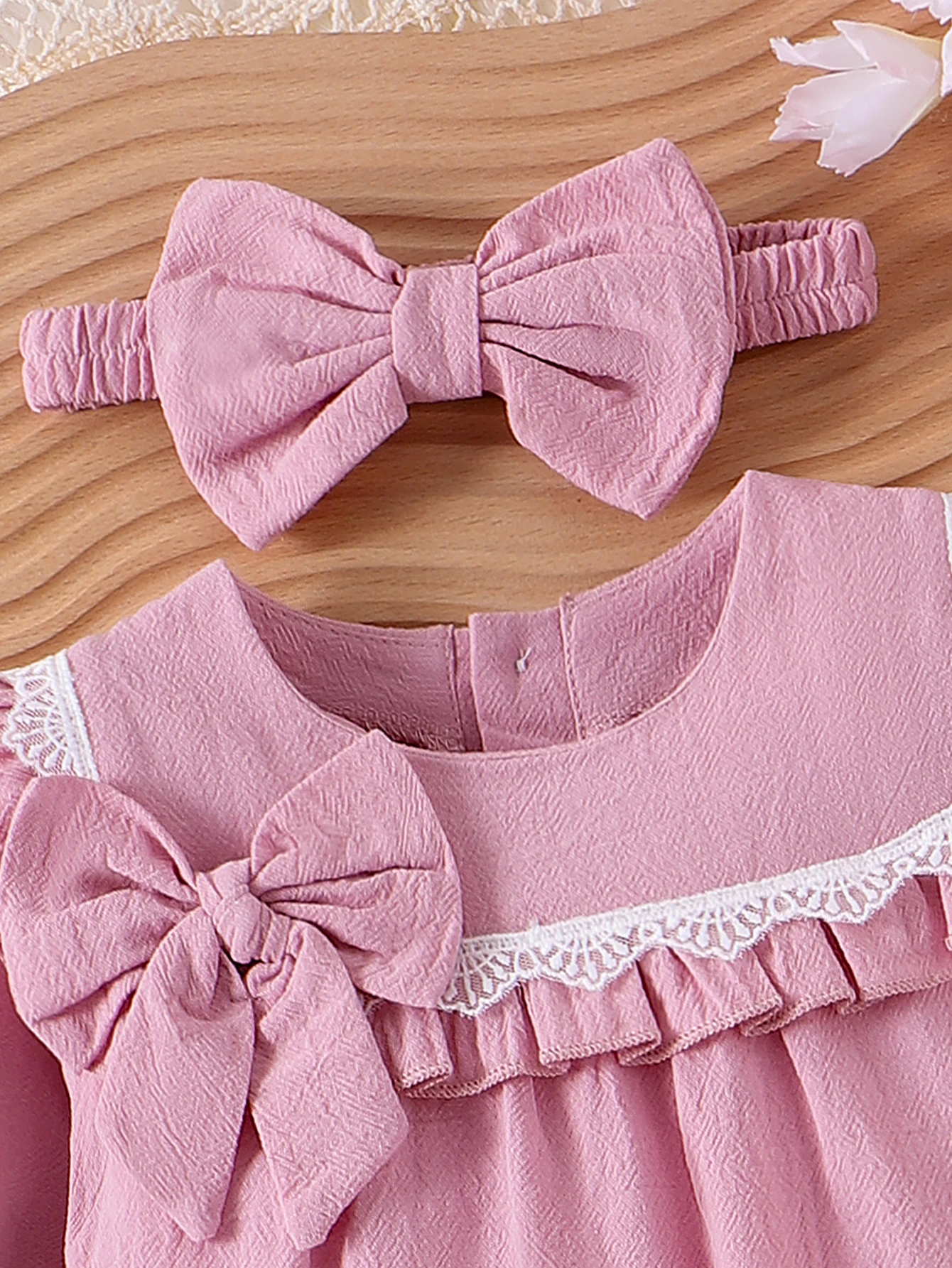 3PCS In Autumn, Girls Aged 0-1 Are Comfortable, Sweet And Cute Pink Long-Sleeved Clothes + Headband Socks Set