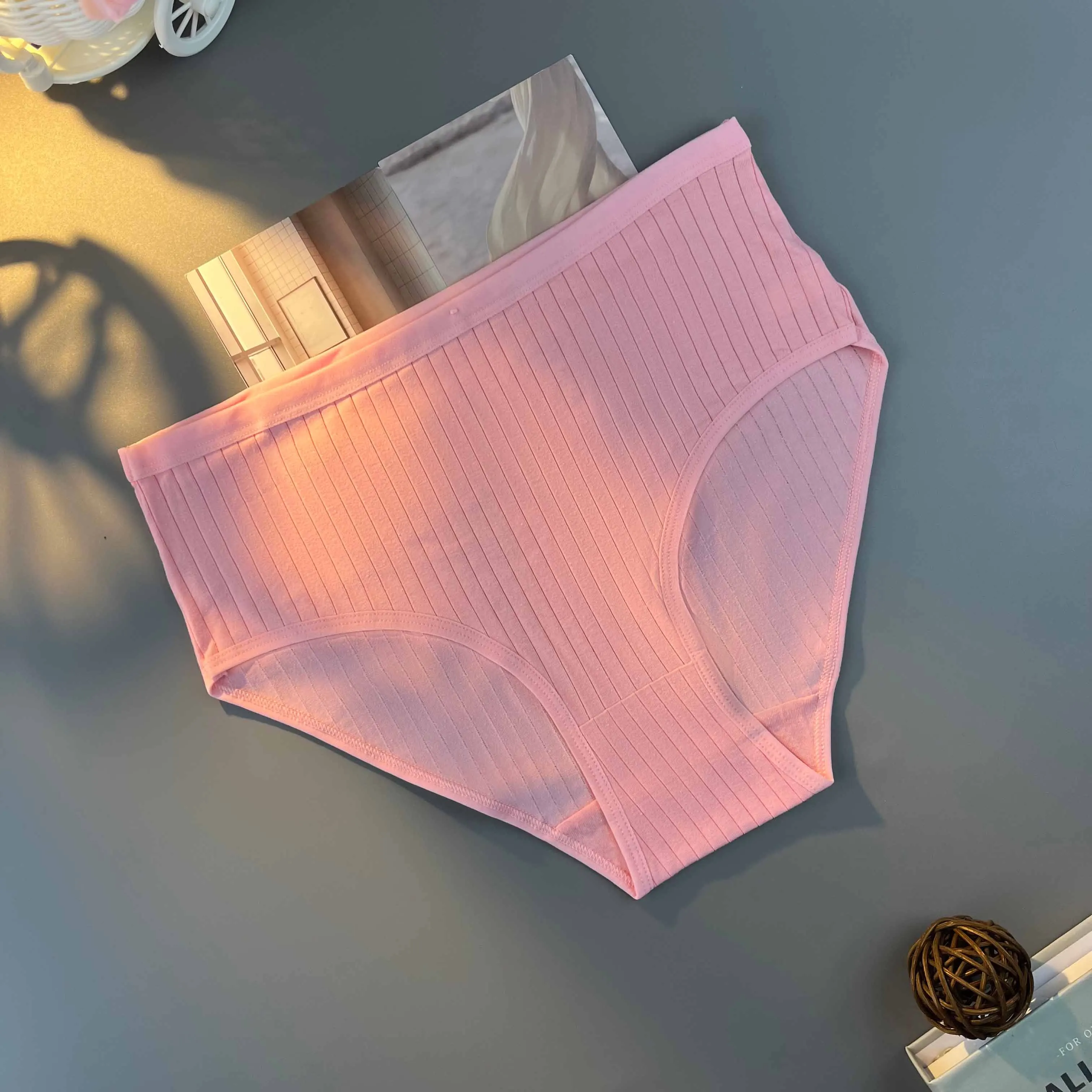 10 Buah [Pakaian Dalam Wanita] Celana Dalam Hadiah Natal Halloween Pakaian Dalam Wanita Warna Solid Lucu Lingerie Mid-Rise Celana Nyaman