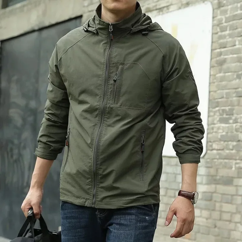 Men's Thin Hardshell Jacket Comfortable Loose Waterproof Outdoor Army Green Hiking Jackets Detachable Hooded Men's Clothing